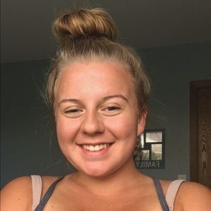 Meet your Posher, Abby